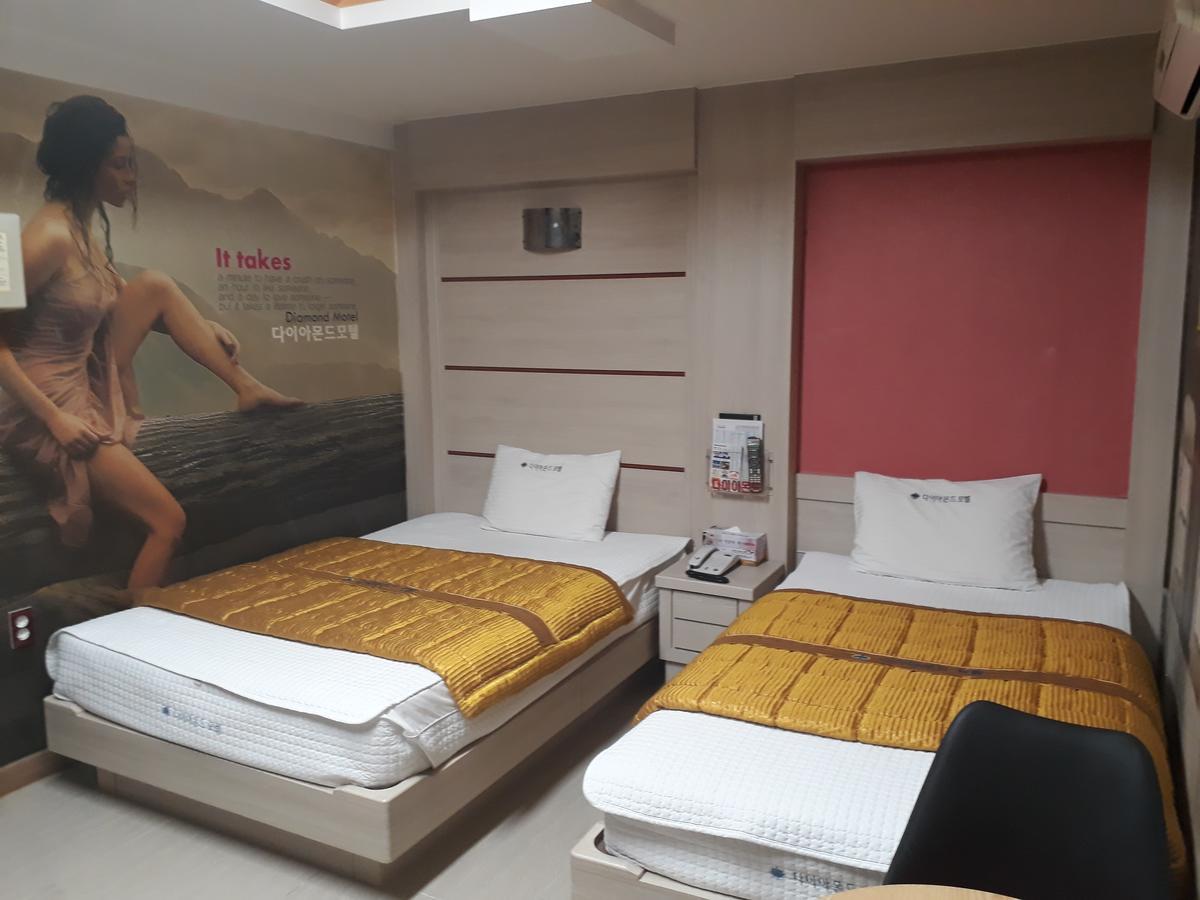 Diamond Motel Сачон Екстериор снимка